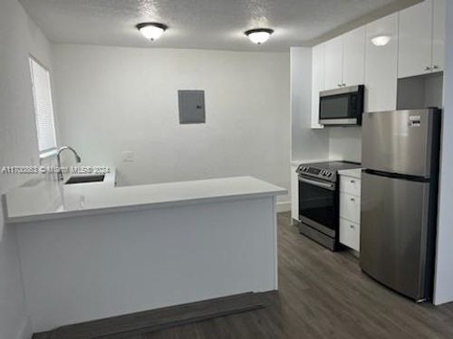 160 Ne 77, Miami, FL, 33138 | Card Image