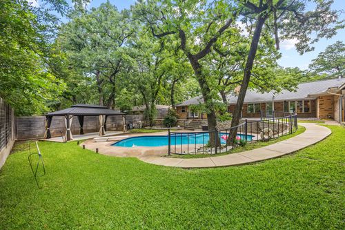2231 Shadywood Ct, Arlington, TX, 76012-2940 | Card Image