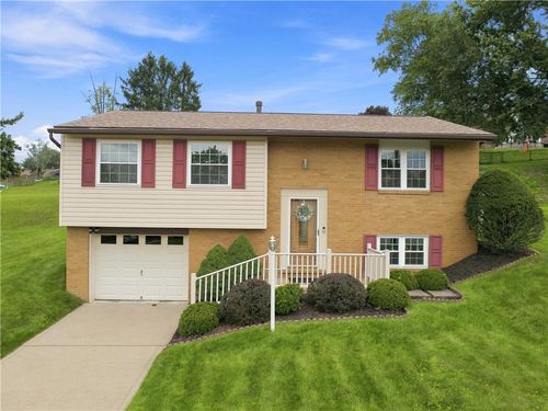 222 Great Smokey Dr, Pittsburgh, PA, 15239-2326 | Card Image