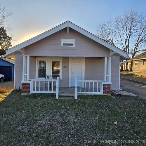 1012 Cleveland Ave, Sand Springs, OK, 74063-7307 | Card Image