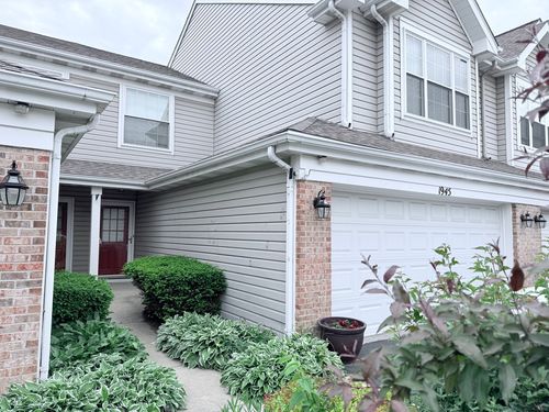 1945 Town Dr, Naperville, IL, 60565-2026 | Card Image