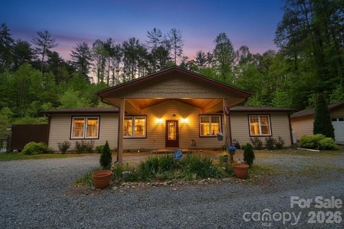 945 N Country Club Rd, Brevard, NC, 28712-5748 | Card Image