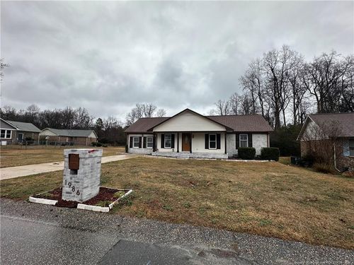 1986 Christopher Way, Fayetteville, NC, 28303-2825 | Card Image