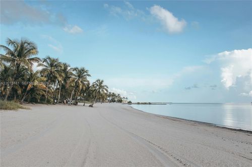 1220 Ne 8th St, Pompano Beach, FL, 33060-5708 | Card Image