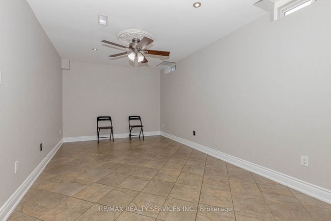 33 Leparc Rd, House other with 7 bedrooms, 5 bathrooms and 5 parking in Brampton ON | Image 38