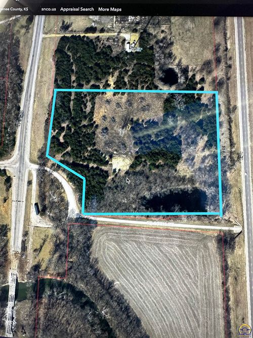 9534 S Topeka Blvd, Wakarusa, KS, 66546-9633 | Card Image