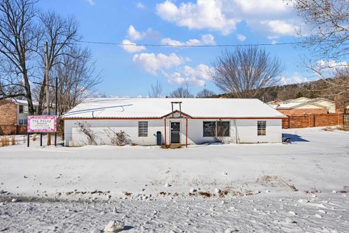 5187 N Arkansas Ave, Russellville, AR, 72802-8332 | Card Image