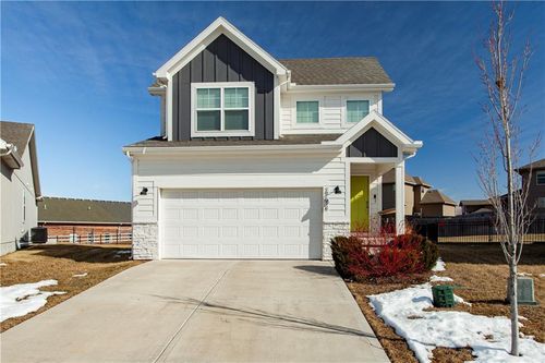 27614 S Red Fox St, Lee's Summit, MO, 64086-5215 | Card Image