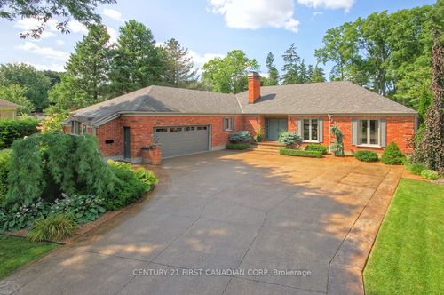 811 Clearview Cres, London, ON, N6H4P6 | Card Image