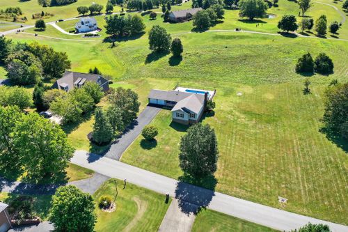 110 Old Bridge Rd, Danville, KY, 40422-8802 | Card Image