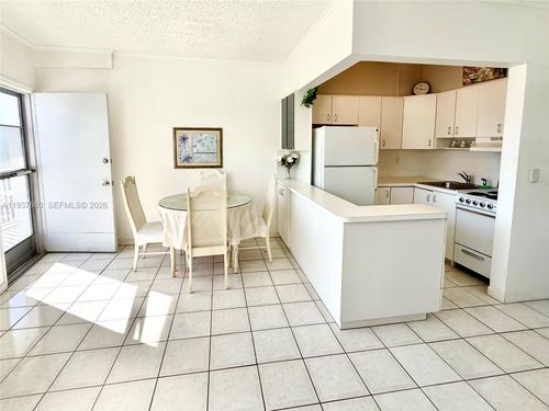 305-3177 S Ocean Dr, Hallandale Beach, FL, 33009-7285 | Card Image