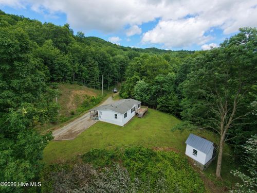185 Joyces Mtn, Topton, NC, 28781-7516 | Card Image