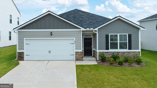 59 White Spruce Way, Newnan, GA, 30265-2600 | Card Image