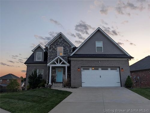 7901 Hillside Dr, Sellersburg, IN, 47172-8925 | Card Image