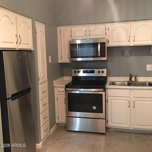 unit-a212-357 E Thomas Rd, Phoenix, AZ, 85012-3216 | Card Image