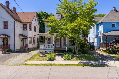 8 Sullivan Ave, Port Jervis, NY, 12771-1617 | Card Image