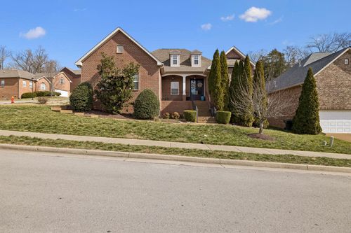932 Century Oak Dr, Nashville, TN, 37211-7054 | Card Image