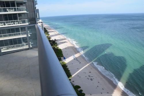 3208-17001 Collins Ave, Sunny Isles Beach, FL, 33160 | Card Image