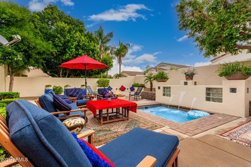 2031 E Valencia Dr, Phoenix, AZ, 85042-6922 | Card Image