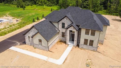 2910 Loon Dr, Wixom, MI, 48393-1521 | Card Image