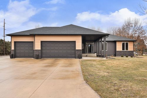 1602 26th St Sw, Austin, MN, 55912-5137 | Card Image