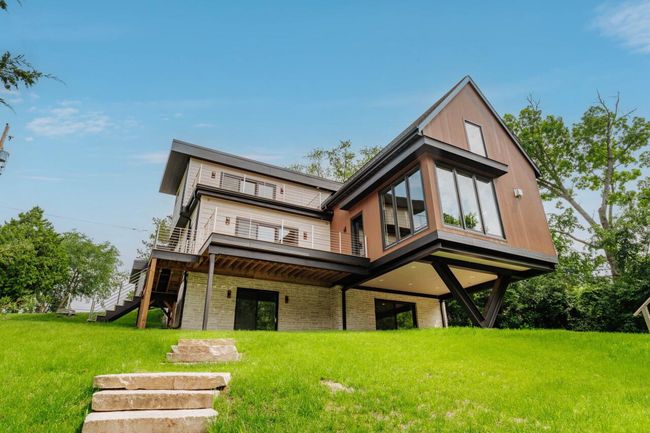 N53W34235 Road Q, House other with 4 bedrooms, 3 bathrooms and null parking in Okauchee WI | Image 98