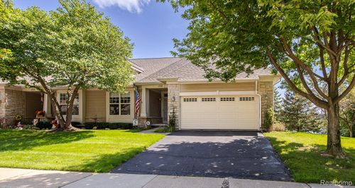 159 Stony Lake Dr, Oxford, MI, 48371-6739 | Card Image