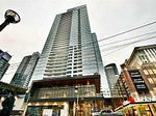 3206-19 Bathurst St, Toronto, ON, M5V0N2 | Card Image