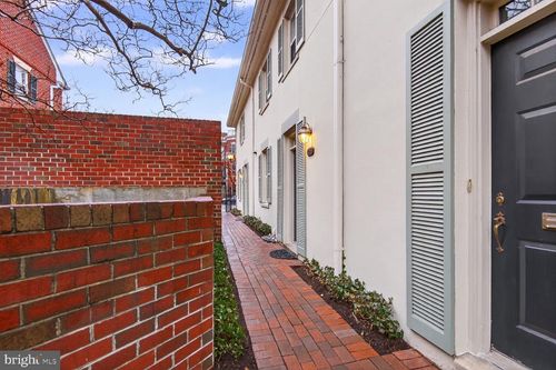 1018 N Royal St, ALEXANDRIA, VA, 22314-1530 | Card Image