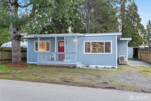 8288 Beachway Dr, Blaine, WA, 98230-9581 | Card Image