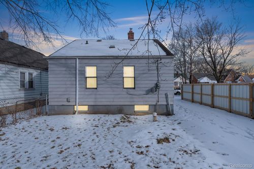6367 Plainview Ave, Detroit, MI, 48228-3973 | Card Image