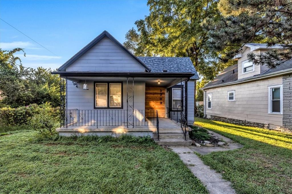 Corrington Ave, Kansas City, MO 64126