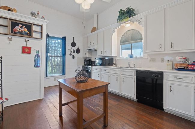 176 Cedar Creek Cir, Home with 5 bedrooms, 7 bathrooms and null parking in Cedar Creek TX | Image 25