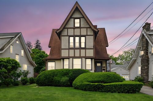 40 Longview Ave, White Plains, NY, 10605-1124 | Card Image