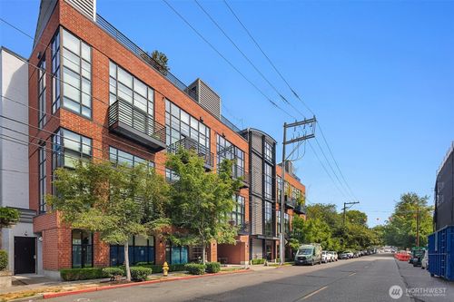 ste-103-2914 E Madison St, Seattle, WA, 98112-4271 | Card Image