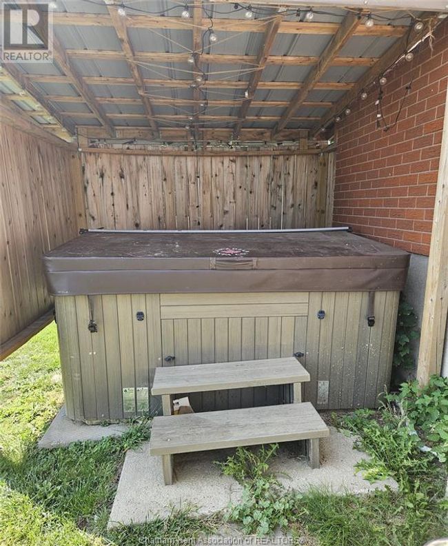 29183 Marsh Line, House other with 4 bedrooms, 2 bathrooms and null parking in Dutton ON | Image 8