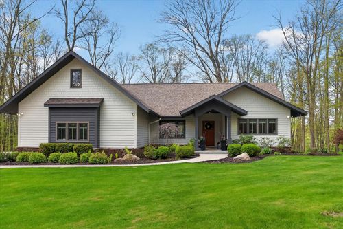 1901 Mccabe Ave Ne, Lowell, MI, 49331-8674 | Card Image
