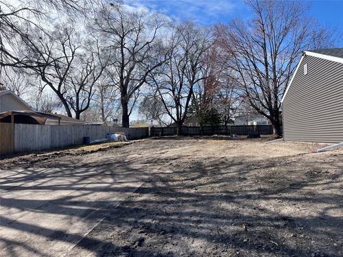 1310 E 25th Ct, Des Moines, IA, 50317-2629 | Card Image