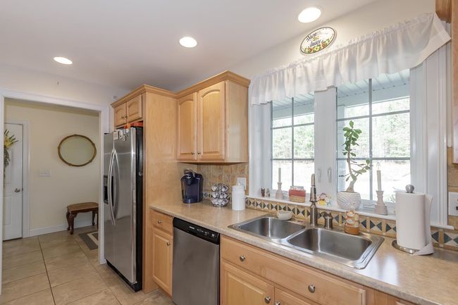 29 Shaker Hill Rd, Condo with 2 bedrooms, 2 bathrooms and null parking in Hooksett NH | Image 11