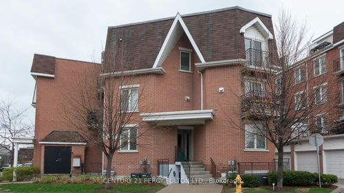 112-20 Machells Avenue N, Toronto, ON, M6K3H8 | Card Image
