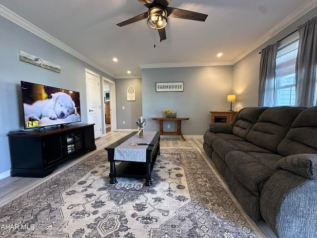 506 Lykens Dr, Condo with 2 bedrooms, 2 bathrooms and null parking in Hollidaysburg PA | Image 5
