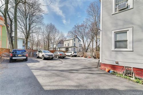 apt-8-70 N Broadway, Nyack, NY, 10960-2653 | Card Image