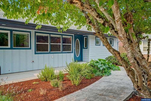659 E Sherman St, Lebanon, OR, 97355-4454 | Card Image