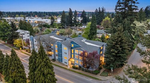 b203-707 N 130th St, Seattle, WA, 98133-7963 | Card Image