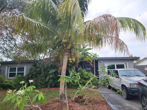 2740 Sw 46th Ct, Fort Lauderdale, FL, 33312-5638 | Card Image
