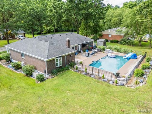 10829 Forest Path Dr, Saint Louis, MO, 63128-2010 | Card Image