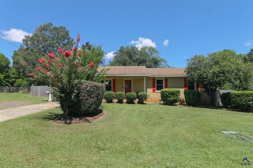 409 Davis Dr, Centerville, GA, 31028-1001 | Card Image