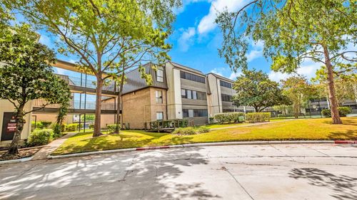 apt-35-3035 Walnut Bend Ln, Houston, TX, 77042-3354 | Card Image