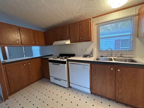 2902 Sunset Dr, Brooklyn, MI, 49230-9371 | Card Image