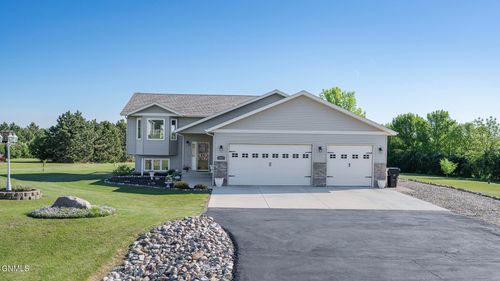 3616 Southridge Lane, Bismarck, ND, 58504 | Card Image
